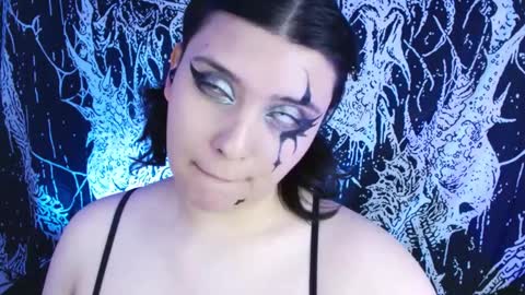 Snapshot of mikaskullcs chatting on 4, 10, 2025 Mika online show from 4, 10, 2025