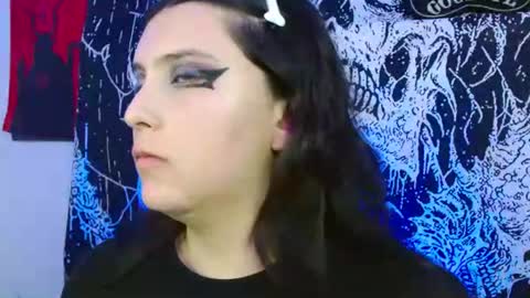 Snapshot of mikaskullcs chatting on 8, 10, 2025 Mika online show from 8, 10, 2025