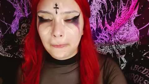 Snapshot of mikaskullcs chatting on 30, 10, 2025 Mika online show from 30, 10, 2025