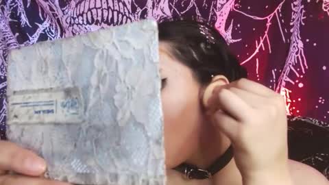 Snapshot of mikaskullcs chatting on 14, 11, 2025 Mika online show from 14, 11, 2025