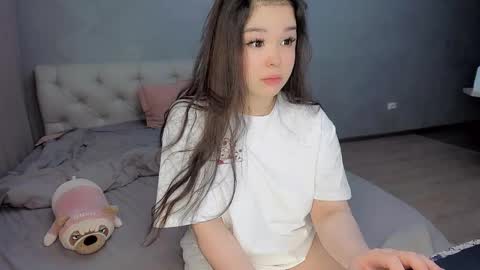 mikasssu online show from 5, 1, 2025