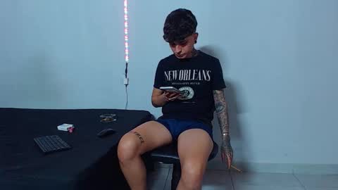 Mike IMDEPENDIENT MODEL online show from 8, 10, 2025