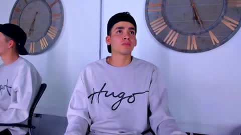 Mike 0233 online show from 10, 1, 2025