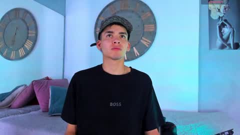 Mike 0233 online show from 17, 1, 2025