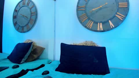 Mike 0233 online show from 13, 2, 2025