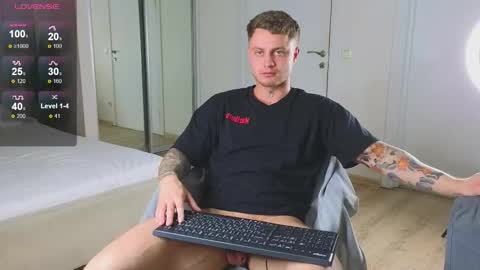 Snapshot of mike___magic chatting on 28, 11, 2025 Mike Magic online show from 28, 11, 2025