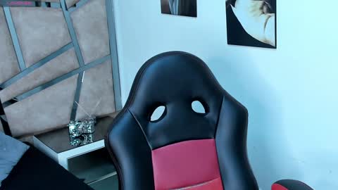 Snapshot of mike_belle chatting on 22, 1, 2025 Mike Belle online show from 22, 1, 2025