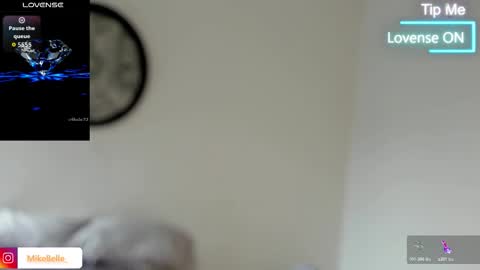 Snapshot of mike_belle chatting on 23, 11, 2025 Mike Belle online show from 23, 11, 2025