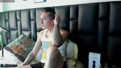 Mike Bennet Make me Cum Please online show from 12, 4, 2026