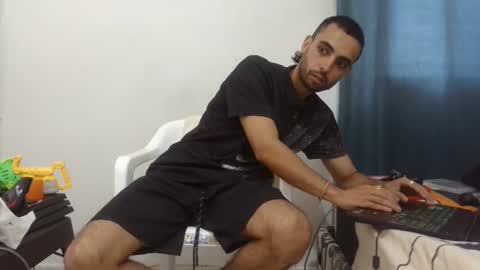 mike_leonrey22 online show from 5, 12, 2025