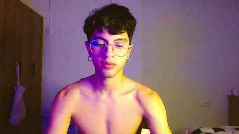 Snapshot of mike_pineapple chatting on 18, 10, 2025 Mike Pineapple online show from 18, 10, 2025