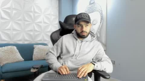 Mike Blare online show from 4, 1, 2025