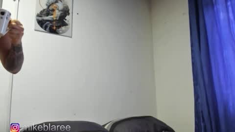 Snapshot of mikeblaree chatting on 31, 10, 2025 mikeblaree online show from 31, 10, 2025