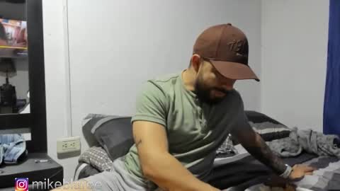 Snapshot of mikeblaree chatting on 3, 11, 2025 mikeblaree online show from 3, 11, 2025