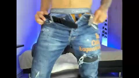 Snapshot of mikee_scooth chatting on 4, 3, 2025 mikee_scooth online show from 4, 3, 2025