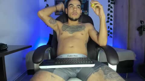 Snapshot of mikee_scooth chatting on 11, 3, 2025 mikee_scooth online show from 11, 3, 2025