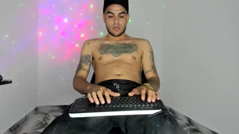 Snapshot of mikee_scooth chatting on 12, 5, 2026 mikee_scooth online show from 12, 5, 2026