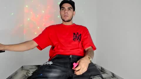 Snapshot of mikee_scooth chatting on 19, 5, 2026 mikee_scooth online show from 19, 5, 2026