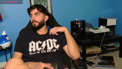 Snapshot of mikehawk1589 chatting on 13, 1, 2025 mikehawk1589 online show from 13, 1, 2025