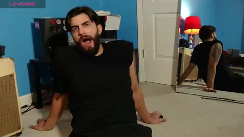 Snapshot of mikehawk1589 chatting on 5, 2, 2025 mikehawk1589 online show from 5, 2, 2025