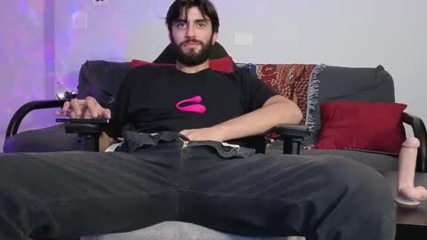 Snapshot of mikehawk1589 chatting on 24, 11, 2025 mikehawk1589 online show from 24, 11, 2025