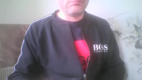 mikehockishuge9 online show from 26, 1, 2025