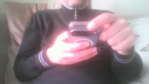 mikehockishuge9 online show from 14, 4, 2026