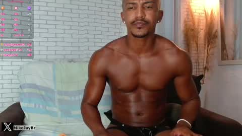 Snapshot of mikejaybr chatting on 22, 1, 2025 Mike Jay online show from 22, 1, 2025