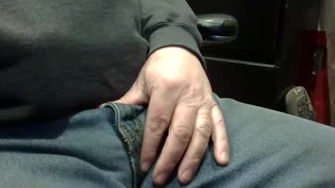 Snapshot of mikeoxlahng chatting on 15, 1, 2026 mikeoxlahng online show from 15, 1, 2026