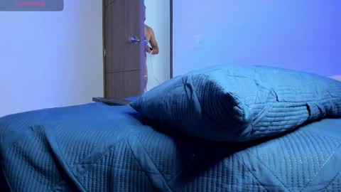 Snapshot of mikesantoss1 chatting on 4, 3, 2026 Mike online show from 4, 3, 2026