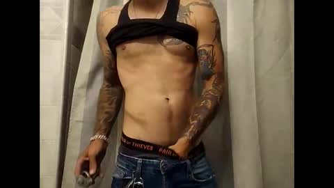 Snapshot of mikesbigcock4u chatting on 30, 5, 2026 mikesbigcock4u online show from 30, 5, 2026