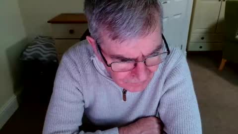 Snapshot of mikespait chatting on 9, 11, 2025 mikespait online show from 9, 11, 2025