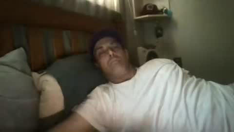 Snapshot of mikeundies chatting on 15, 6, 2026 mikeundies online show from 15, 6, 2026
