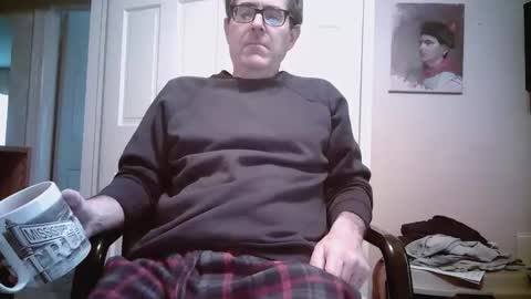 Snapshot of mikewulds chatting on 25, 4, 2026 Mike online show from 25, 4, 2026