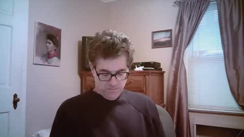 Snapshot of mikewulds chatting on 24, 5, 2026 Mike online show from 24, 5, 2026