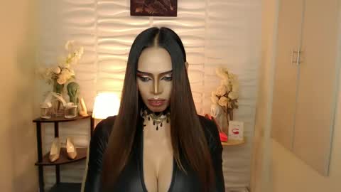 Snapshot of mikeyalawi03 chatting on 16, 12, 2024 Mistress MikeyAlawi online show from 16, 12, 2024