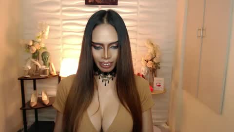 Snapshot of mikeyalawi03 chatting on 16, 12, 2024 Mistress MikeyAlawi online show from 16, 12, 2024