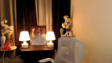 Snapshot of mikeyalawi03 chatting on 8, 1, 2025 Mistress MikeyAlawi online show from 8, 1, 2025