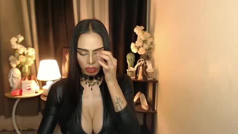 Snapshot of mikeyalawi03 chatting on 26, 1, 2025 Mistress MikeyAlawi online show from 26, 1, 2025