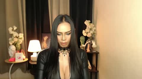 Snapshot of mikeyalawi03 chatting on 31, 1, 2025 Mistress MikeyAlawi online show from 31, 1, 2025