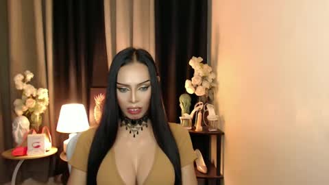 Snapshot of mikeyalawi03 chatting on 2, 2, 2025 Mistress MikeyAlawi online show from 2, 2, 2025
