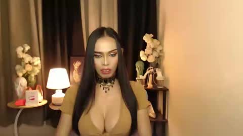Snapshot of mikeyalawi03 chatting on 3, 2, 2025 Mistress MikeyAlawi online show from 3, 2, 2025