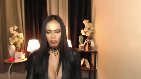 Snapshot of mikeyalawi03 chatting on 3, 2, 2025 Mistress MikeyAlawi online show from 3, 2, 2025