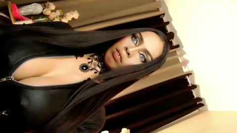 Snapshot of mikeyalawi03 chatting on 28, 2, 2025 Mistress MikeyAlawi online show from 28, 2, 2025