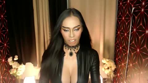 Snapshot of mikeyalawi03 chatting on 4, 3, 2025 Mistress MikeyAlawi online show from 4, 3, 2025