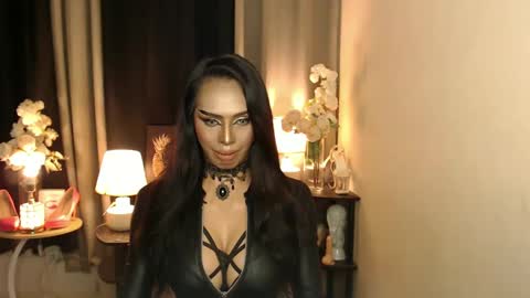 Snapshot of mikeyalawi03 chatting on 8, 3, 2025 Mistress MikeyAlawi online show from 8, 3, 2025