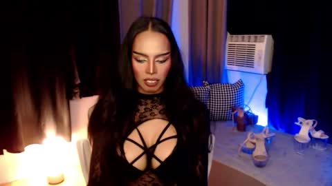 Snapshot of mikeyalawi03 chatting on 15, 12, 2025 Mistress MikeyAlawi online show from 15, 12, 2025
