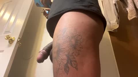 Snapshot of mikeyblunt chatting on 4, 1, 2025 mikeyblunt online show from 4, 1, 2025