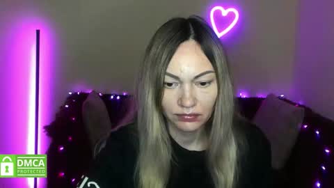 Snapshot of mikkey_mouse8 chatting on 19, 12, 2025 Adalina online show from 19, 12, 2025