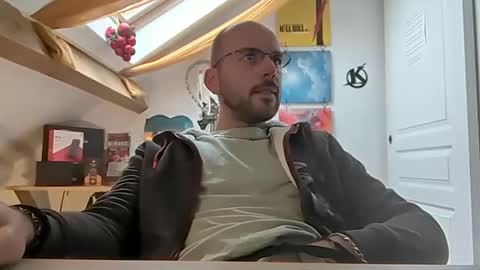 mikmik91 online show from 18, 12, 2024